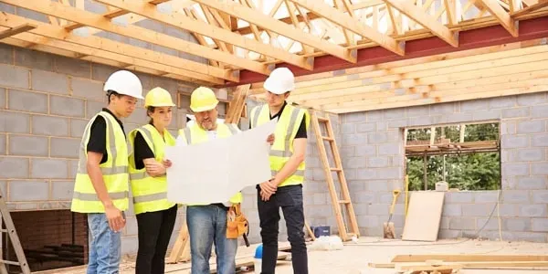 Muncitori straini in constructii